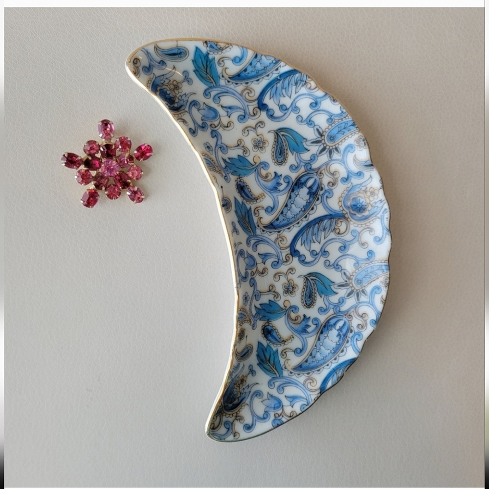 Lefton Egg Cup & Crescent Bone Side Trinket Dish Blue Paisley Vintage ~ Pretty! - Picture 11 of 16